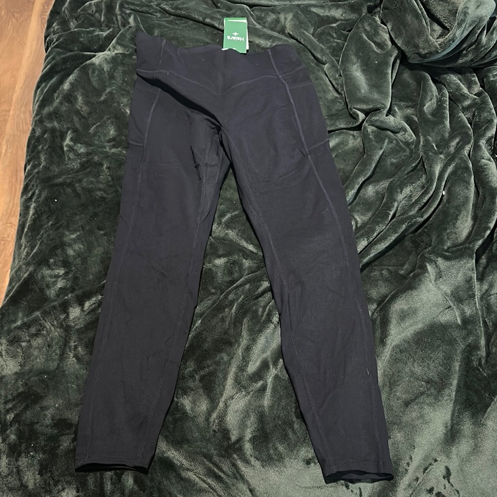 Halara Black Butt Lifting Leggings-NWT